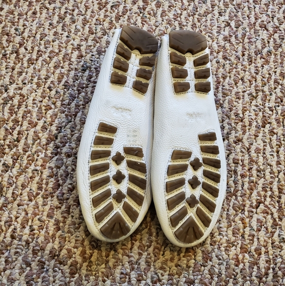 COACH CREAM LEATHER LOAFERS - Picture 3 of 6